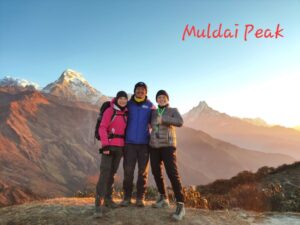 Muldai Peak, Gäste von geoDiscovery Tours mit lokalem Guide